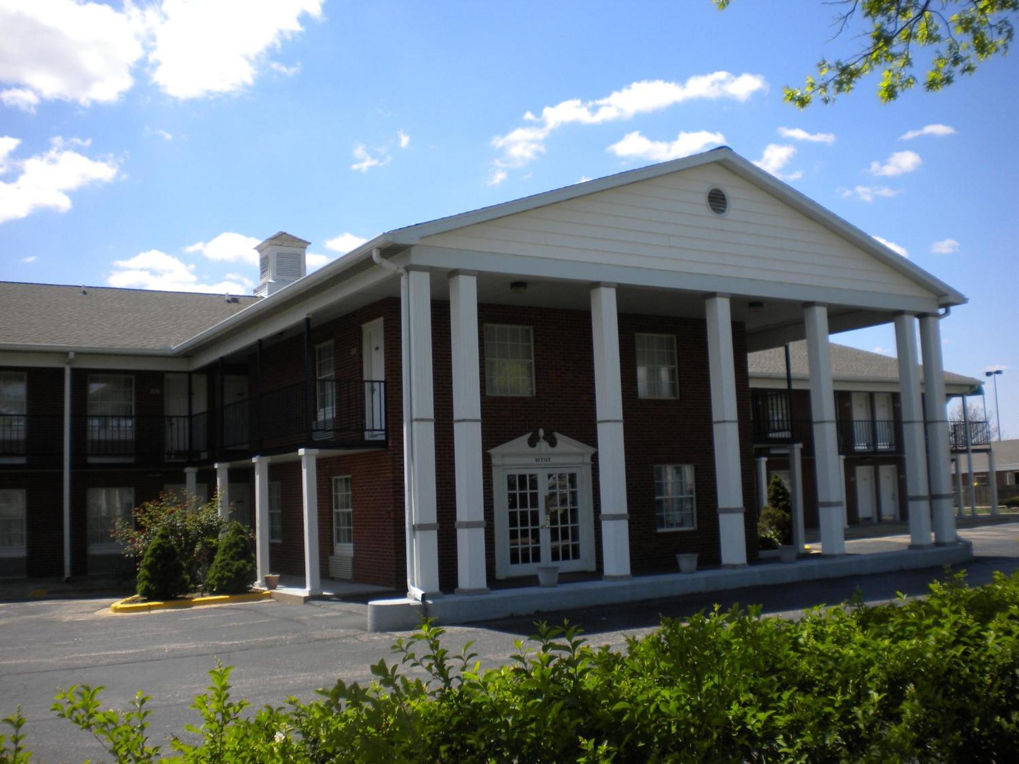 First Heritage Inn Rantoul Екстериор снимка